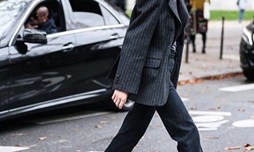 OFFICE LOOK: NHỮNG CÁCH BIẾN HOÁ ĐỒ DENIM THÀNH TRANG PHỤC CÔNG SỞ