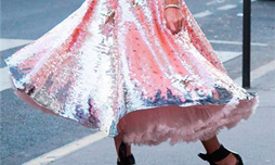 CÁCH PHỐI ĐỒ LẤP LÁNH CHO MÙA MỐT CUỐI NĂM TỪ CÁC FASHIONISTA THẾ GIỚI