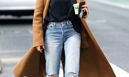 Các ngôi sao thời trang sành điệu “chao đảo” trước kiểu giày ugly sneakers