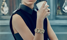 Bí quyết biến hóa trang phục đen khéo léo như fashionista