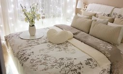 Ngoài tủ đồ thời trang, còn điều gì đáng chú ý trong căn phòng của một fashionista?