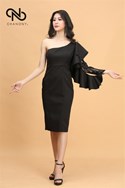 Váy Đen Cách Điệu Tay Ren 