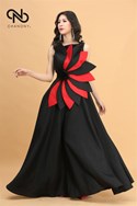 Đầm dạ hội đính cánh hoa 
