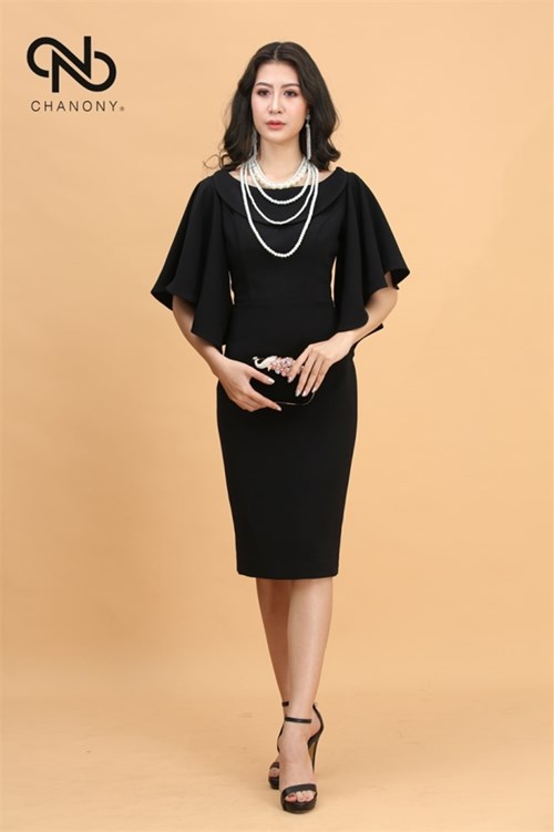 Váy Đen Cổ Thuyền 