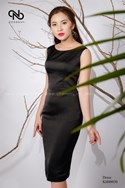 Váy lụa bút chì lưng trần
