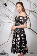 Váy xòe trễ vai ngực khoét v