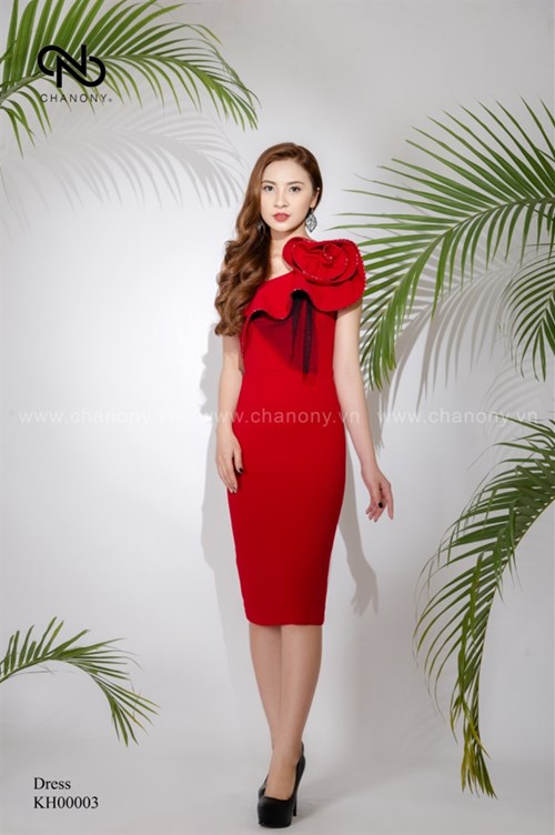 Đầm lệch vai cuốn hoa